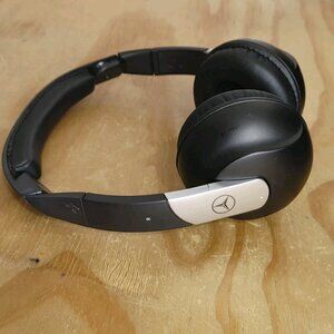 Original Mercedes-Benz AKG Wireless Headphones (1 Piece)